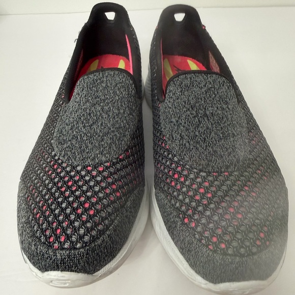 Skechers Goga Max Slip on Sneakers Soft Size 6 - Picture 4 of 10